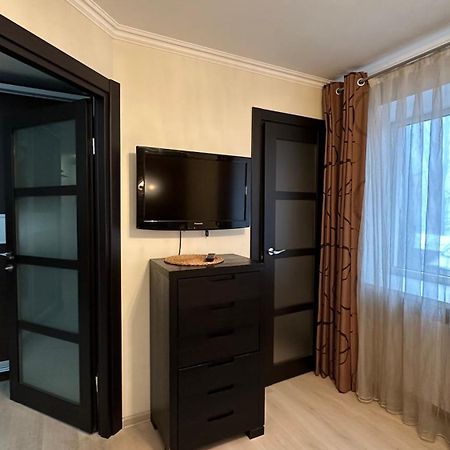 Apartment On Nauki Avenue 102 Dněpropetrovsk Exteriér fotografie