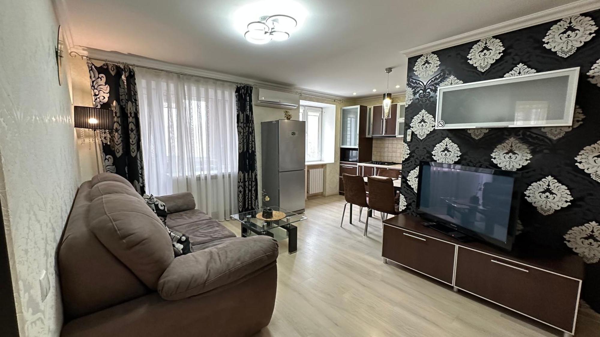 Apartment On Nauki Avenue 102 Dněpropetrovsk Exteriér fotografie